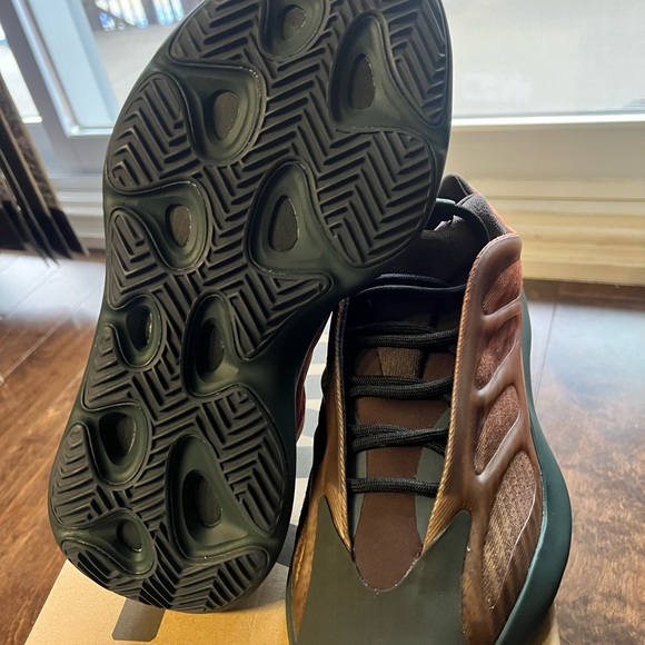 Yzy 700 v3 Copper Fade - Picture 5 of 8